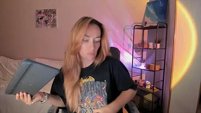 RebeccaMartinez online show from October 2025 12:13:02 PM