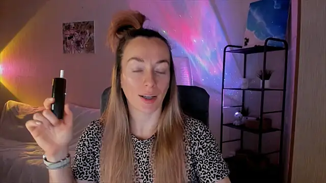 RebeccaMartinez online show from December 2025 06:06:01 AM