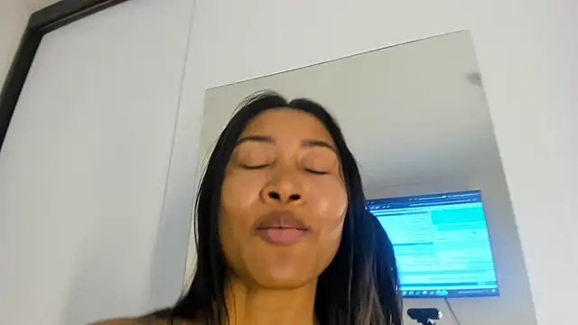 rachel evansxx online show from February 2025 09:02:01 PM