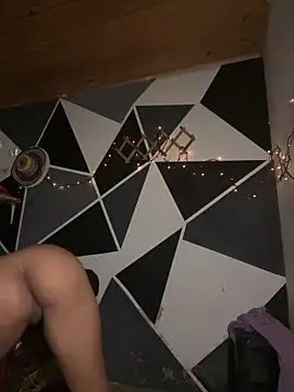 emilyharber online show from April 2026 08:02:02 PM