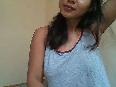 Snapshot of _smiling4u_ chatting on July 2026 12:32:02 AM smiling4u online show from July 2026 12:32:02 AM