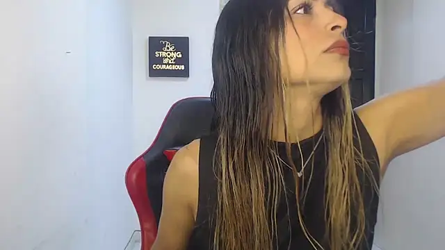 Liamiler01  online show from November 2025 01:11:01 PM