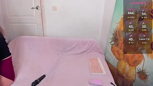 nymphobaby online show from October 2025 12:24:01 PM