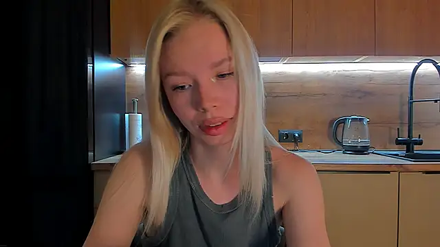 Olivia Bells online show from May 2026 09:20:02 PM