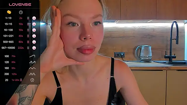 Olivia Bells online show from May 2026 09:44:02 PM