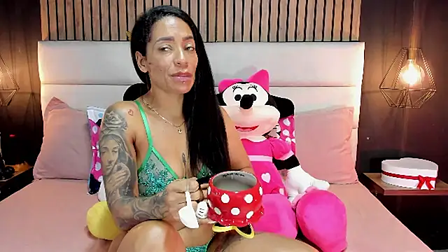 NiicolleMiller online show from February 2025 05:35:01 PM