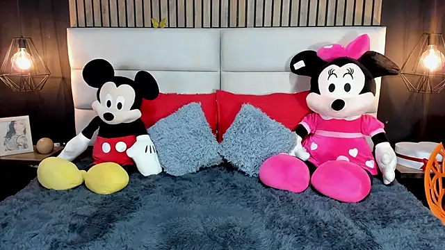 NiicolleMiller online show from February 2025 06:31:01 PM