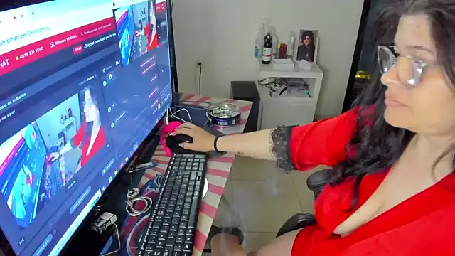 BellaFlaming online show from January 2025 10:54:01 AM