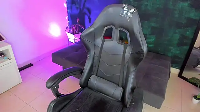 BellaFlaming online show from January 2025 02:22:01 PM