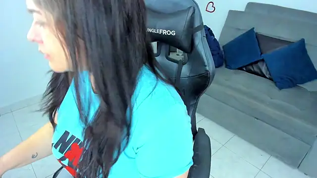 BellaFlaming online show from March 2025 09:40:02 AM