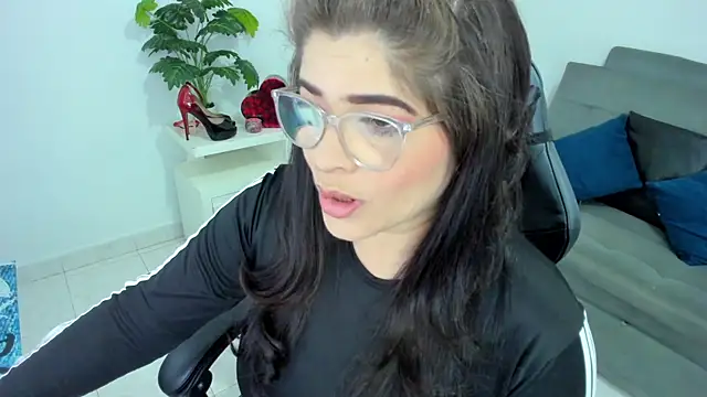 BellaFlaming online show from March 2025 10:10:02 AM