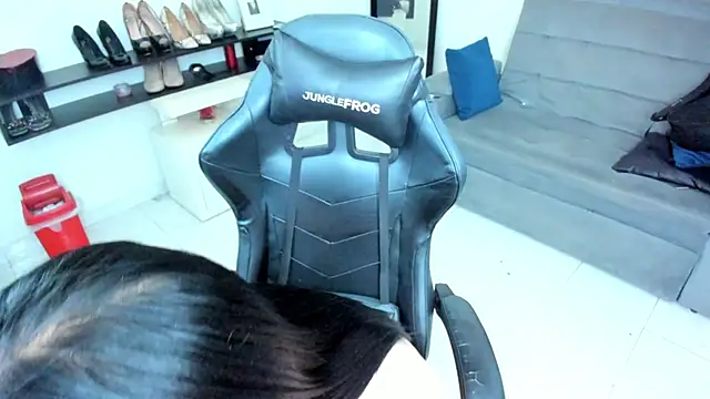 BellaFlaming online show from December 2025 11:48:01 AM