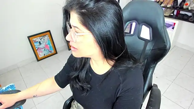 BellaFlaming online show from April 2026 11:25:01 AM