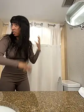 Iceblanca online show from February 2025 03:39:01 PM