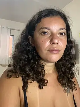 -Marivalda- online show from November 2025 01:43:02 PM