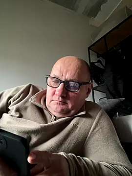 vanjbi45 online show from October 2025 09:17:01 AM