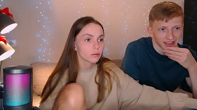 juliaanddima online show from February 2025 10:00:01 PM