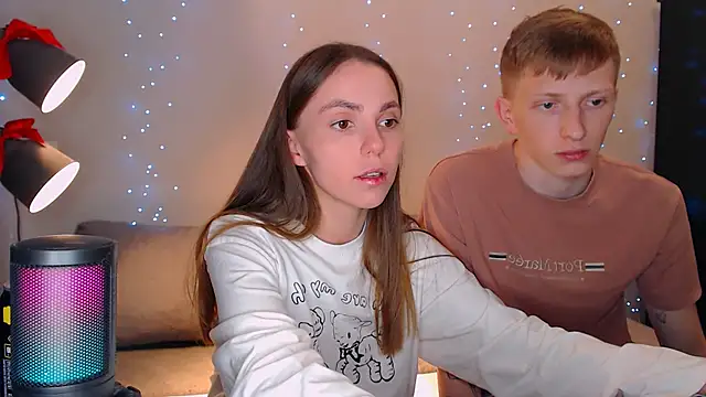 juliaanddima online show from February 2025 01:02:01 AM