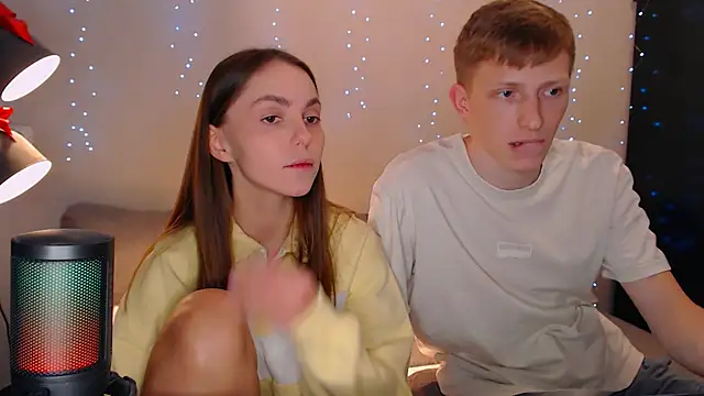 juliaanddima online show from February 2025 09:37:02 PM