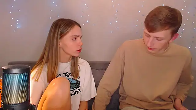 juliaanddima online show from March 2025 12:29:02 AM