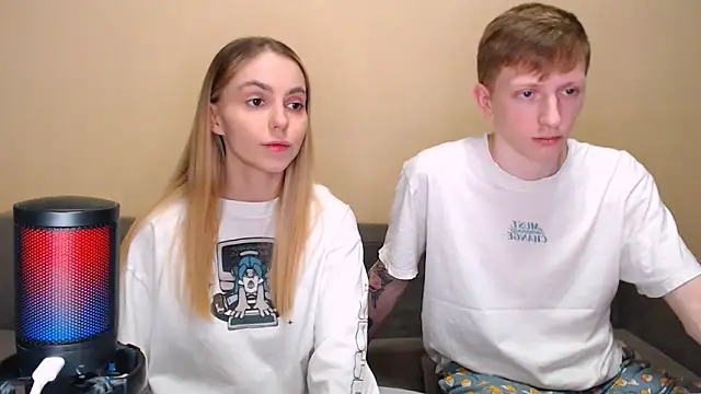 juliaanddima online show from February 2026 09:25:02 AM