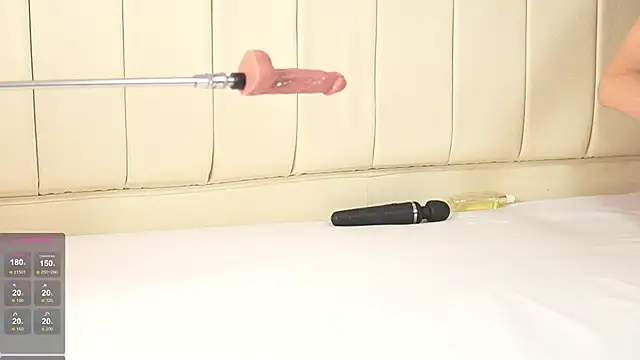 caroline adams  online show from February 2025 10:30:01 PM