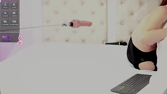 caroline adams  online show from November 2025 09:57:01 PM