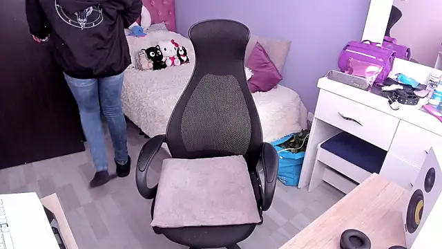 Room312  online show from December 2024 08:48:01 PM