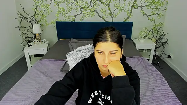 Snapshot of Linda_EX chatting on December 2024 02:33:01 PM Linda EX online show from December 2024 02:33:01 PM