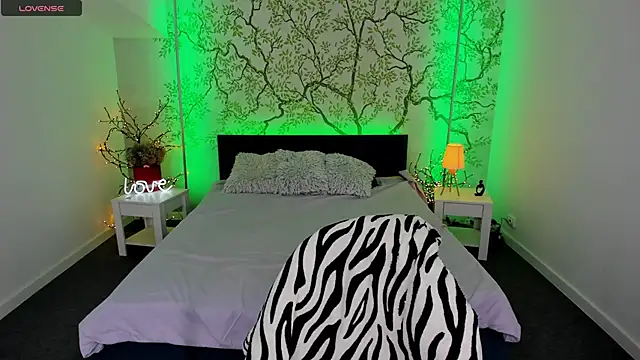 Snapshot of Linda_EX chatting on October 2025 05:58:02 AM Linda EX online show from October 2025 05:58:02 AM