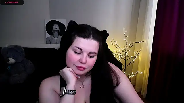 Emily Mo online show from February 2025 09:34:02 AM