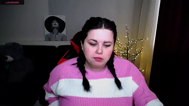 Emily Mo online show from February 2025 09:44:02 AM