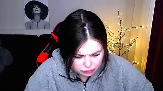 Emily Mo online show from February 2025 06:40:01 AM