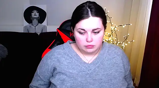 Emily Mo online show from March 2025 09:40:02 AM