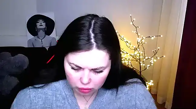 Emily Mo online show from March 2025 06:37:02 AM