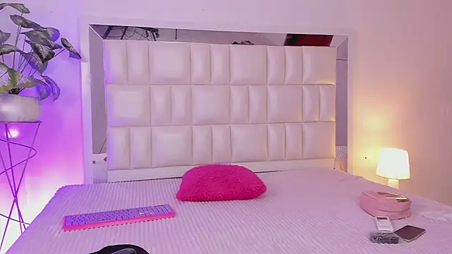 Anais aradia online show from December 2024 05:33:02 AM