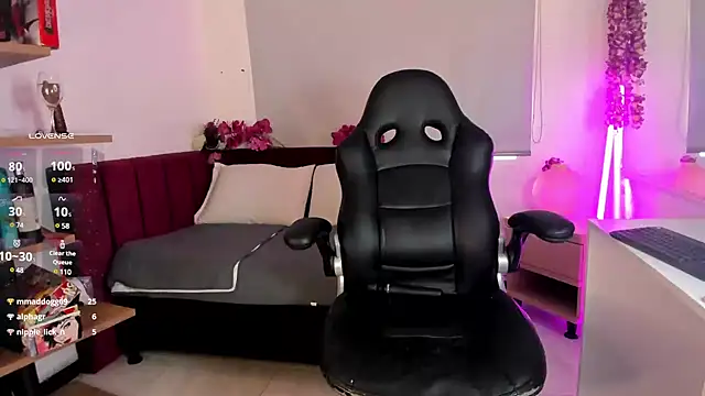 mia thompsonn  online show from January 2025 05:32:01 PM