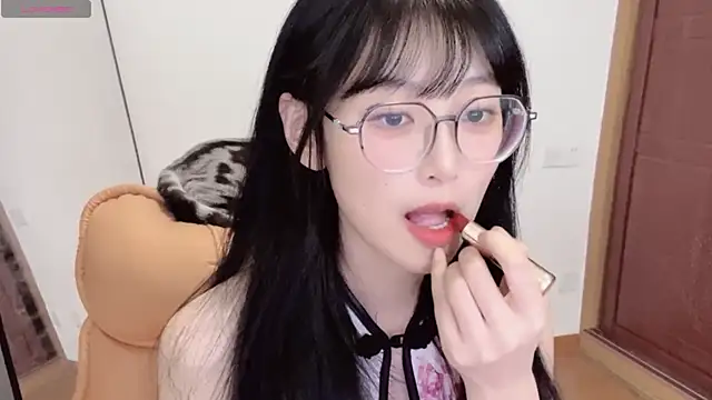 4uoki online show from October 2025 05:00:01 PM