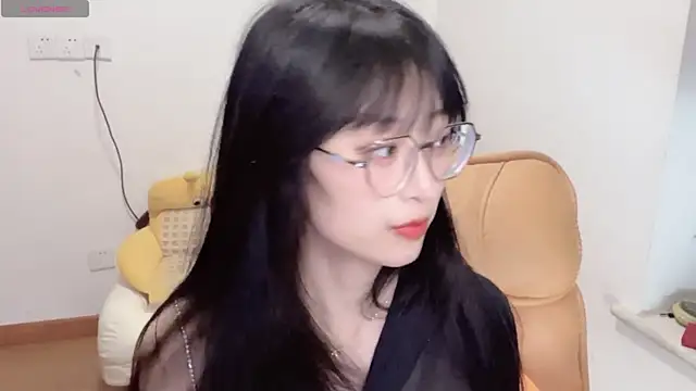 4uoki online show from November 2025 02:33:01 PM