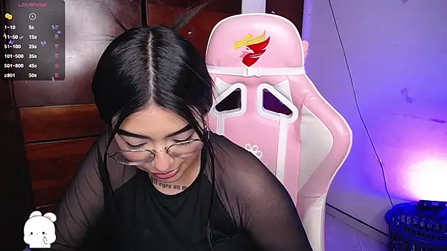 eva six online show from November 2025 09:04:01 PM