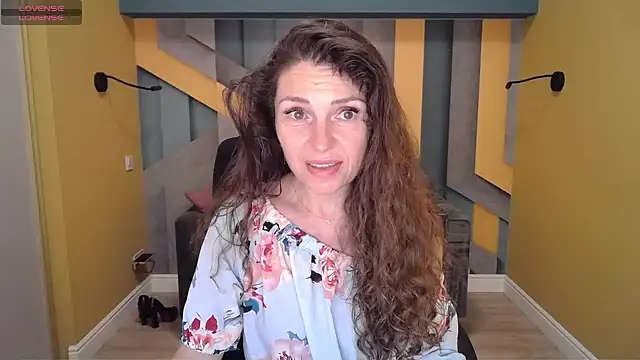 Snapshot of EllaLong chatting on February 2025 12:58:01 PM EllaLong online show from February 2025 12:58:01 PM