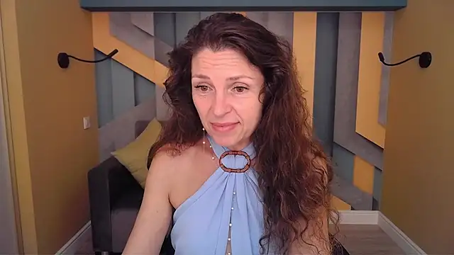Snapshot of EllaLong chatting on July 2026 11:27:02 AM EllaLong online show from July 2026 11:27:02 AM