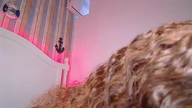 Snapshot of NaiaGils chatting on March 2025 03:24:01 PM NaiaGils online show from March 2025 03:24:01 PM