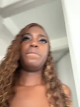 Snapshot of NaiaGils chatting on February 2026 01:58:01 PM NaiaGils online show from February 2026 01:58:01 PM