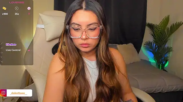 dakottaa  online show from March 2026 12:05:01 AM