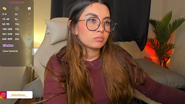 dakottaa  online show from March 2026 11:43:01 PM