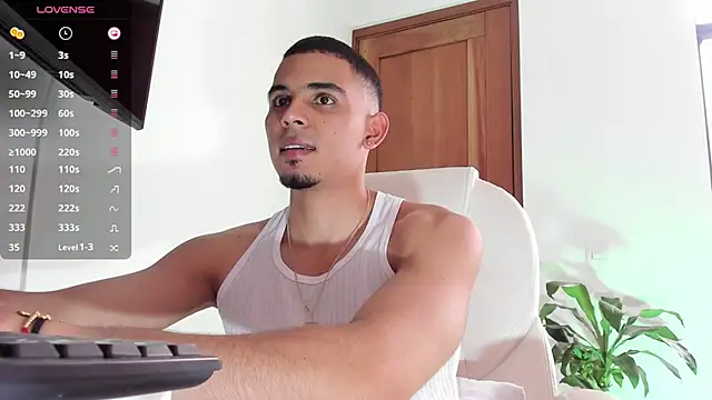 Snapshot of joss_111 chatting on January 2025 06:52:01 PM joss 111 online show from January 2025 06:52:01 PM