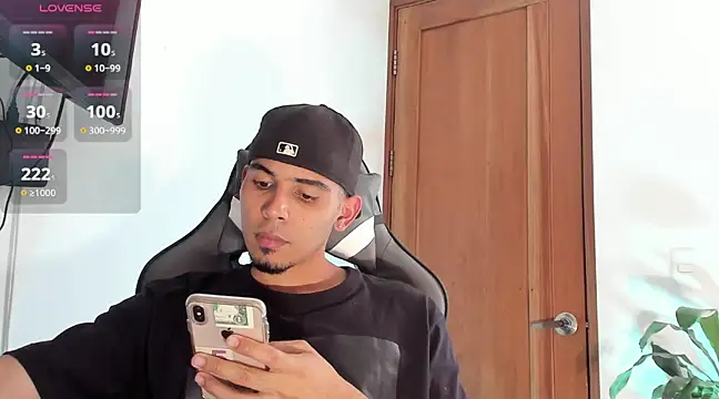 Snapshot of joss_111 chatting on February 2025 08:42:02 PM joss 111 online show from February 2025 08:42:02 PM