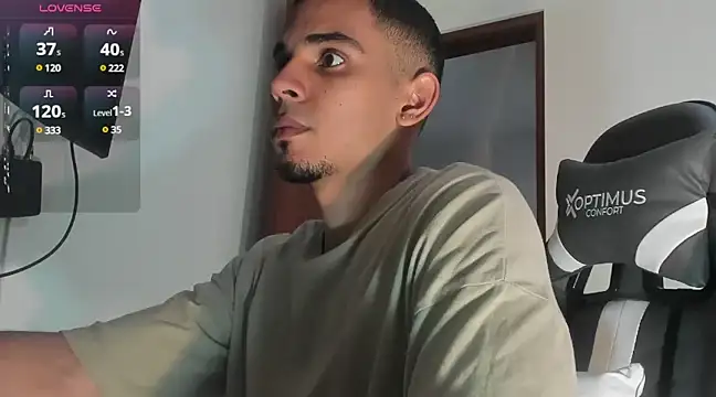 Snapshot of joss_111 chatting on February 2025 12:27:01 PM joss 111 online show from February 2025 12:27:01 PM