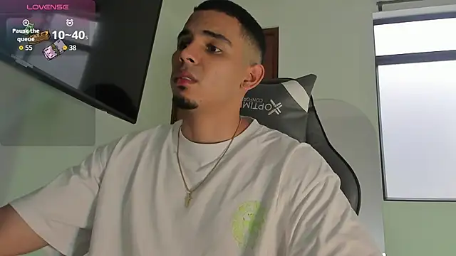 Snapshot of joss_111 chatting on September 2025 03:50:01 PM joss 111 online show from September 2025 03:50:01 PM